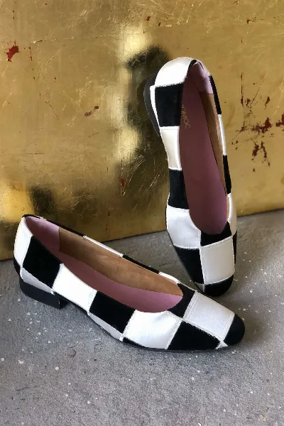 Momoc Momoc Damen vegan Ballerinas Queen's Gambit Schwarz & WeiÃŸ