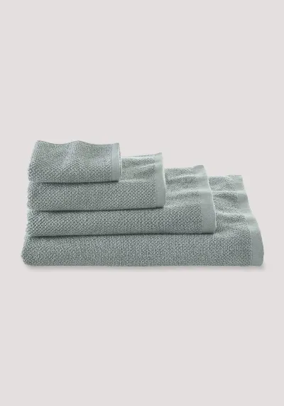hessnatur hessnatur Frottier-Handtuch mit Struktur aus Bio-Baumwolle - grün - Größe 50x100 cm
