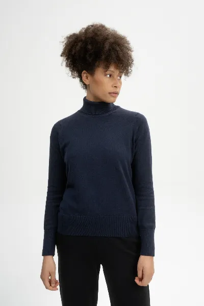 MELA MELA Damen vegan Feinstrick-Rollkragenpullover Mayura Marineblau