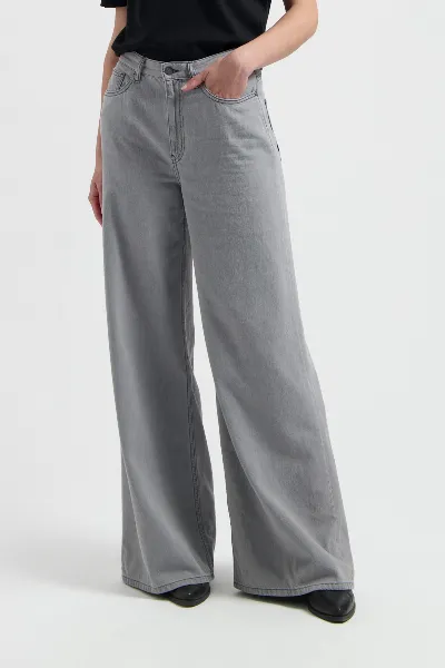 MUD Jeans MUD Jeans Damen vegan Jeans Hohe Lose Flow Sara Marge Grau