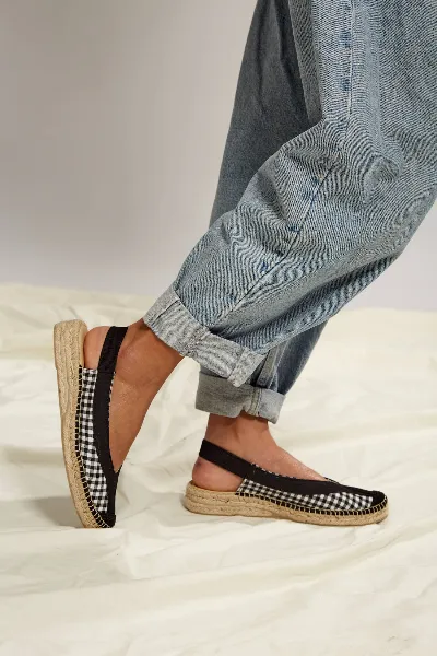 Momoc Momoc Damen vegan Sandalen Vichy V2 Schwarz & WeiÃŸ