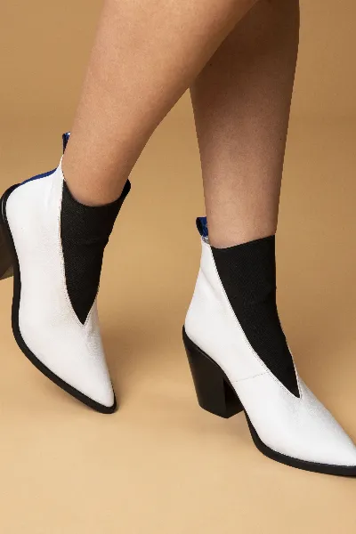 VENUS IS VEGAN VENUS IS VEGAN Damen vegan Stiefeletten RafaÃ«l WeiÃŸ Schwarz