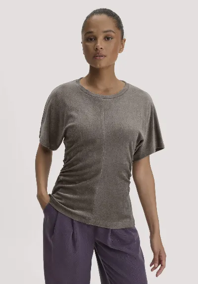 hessnatur hessnatur Damen Samt T-Shirt Slim aus TENCEL™ Modal mit Bio-Baumwolle - grün