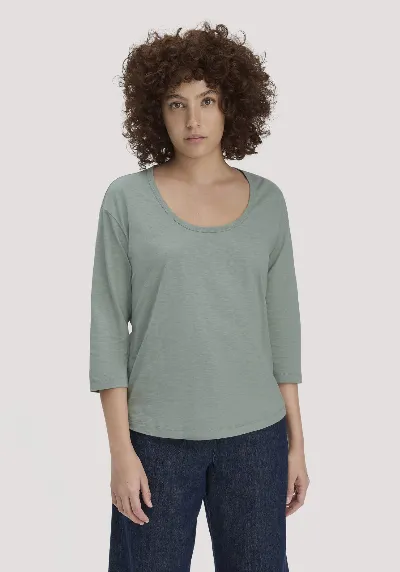hessnatur hessnatur Damen Light Slub Longsleeve Relaxed aus Bio-Baumwolle - grün