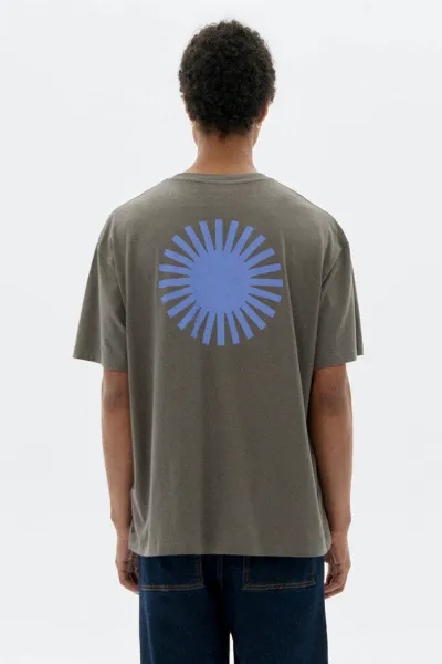 thinking mu Thinking MU Herren vegan T-Shirt Aaron Mit Blauer Sonne