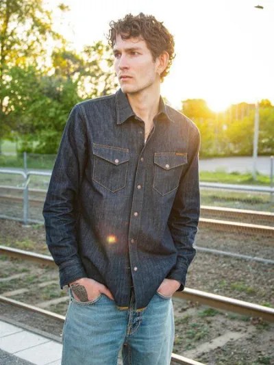 Nudie Jeans Nudie Jeans Gunnar Denim Shirt aus Biobaumwolle