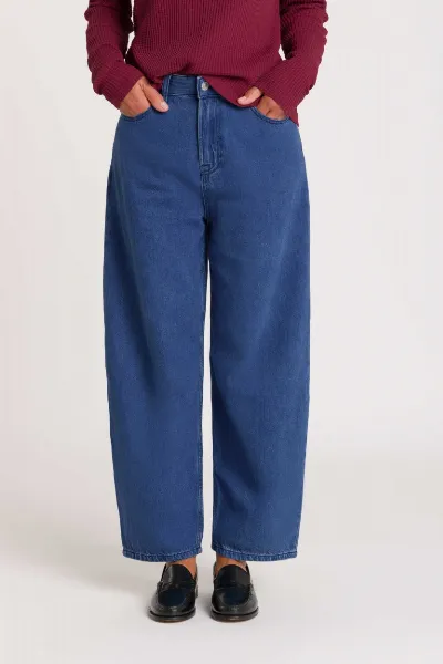 Kings Of Indigo Kings of Indigo Damen vegan Jeans Unisex Leila Quennell Mid Washed