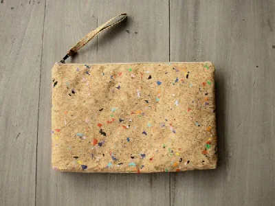 BY COPALA BY COPALA Gefütterte 13–14 Zoll Kork Laptoptasche – Nachhaltige vegane Hülle, wasserabweisende handgefertigte Tasche mit Zipper für MacBook Air / Pro & Notebooks - Farb-Akzenten