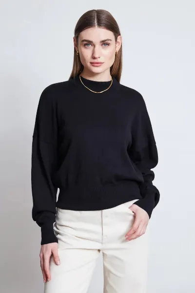 JAN 'N JUNE Pullover Yin