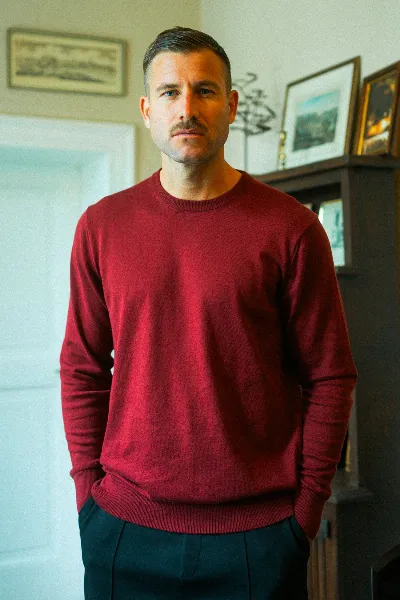 DIRTS DIRTS Herren vegan Strickpullover Klassischer Rundhalsausschnitt Royal Burgundy