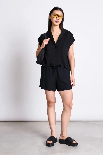 JAN 'N JUNE Shorts Lov Schwarz