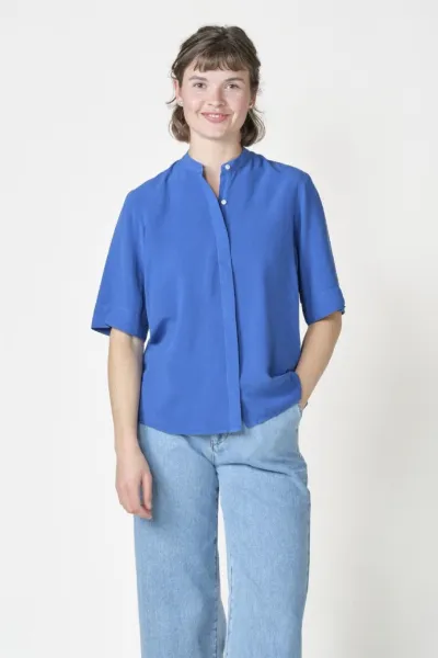 Klitmøller Klitmøller Damen vegan Bluse Solrun Surf Blue