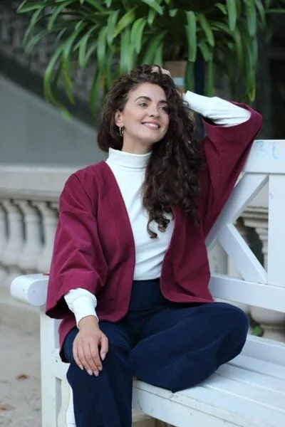 ManduTrap ManduTrap Elegante Kimonojacke aus Biobaumwolle – Cord in Grün, Blau oder Berry mit Gürtel und Taschen