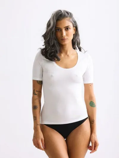 erlich textil erlich textil Light Touch tiefausgeschnittenes T-Shirt aus weichem Modal, made in Europe