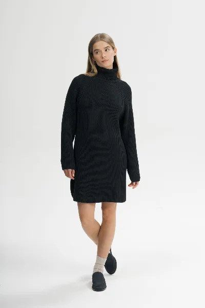 MELA MELA Damen vegan Kleid Aus Rippstrick Mit Rollkragen Von Arunika,