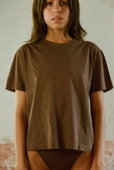 Nénés Nénés Zeitloses T-Shirt