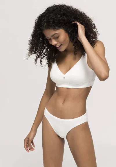 hessnatur hessnatur Damen Comfort BH bügellos COTTON FEEL aus Bio-Baumwolle - weiß