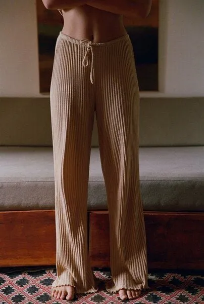 Nénés Nénés Hose Emilie