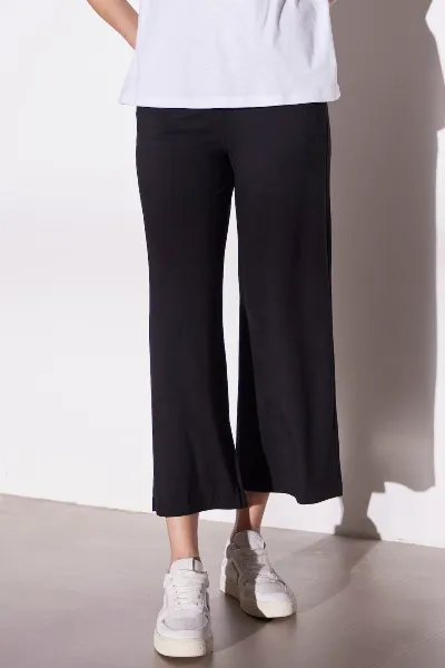 LAURIE LAURIE Damen vegan Lose Hose Crop Jersey Donna