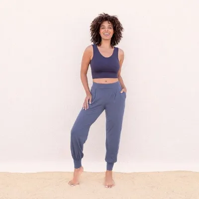 Jaya Jaya KURZES TOP SURYA - Bra/Croptop aus elastischer Biobaumwolle, Tankttop Stil vorne mit breiteren Trägern & raffiniertem Rücken