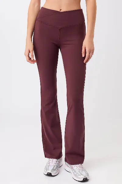 mandala MANDALA Damen vegan Sporthose Flared Ruby