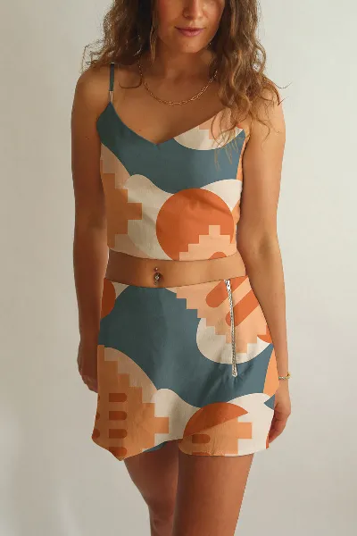 Averie Averie Damen vegan Crop Top Und Shorts Set Alora Multicolor Waves