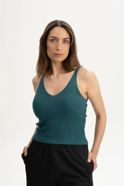 MELA Stricktop V-Neck Rhada
