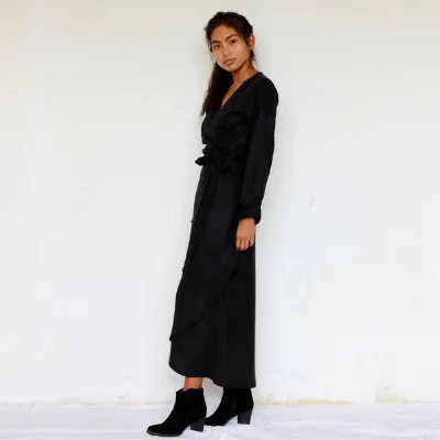 ManduTrap ManduTrap Langärmeliges Tencel Wickelkleid Falta in cognac oder