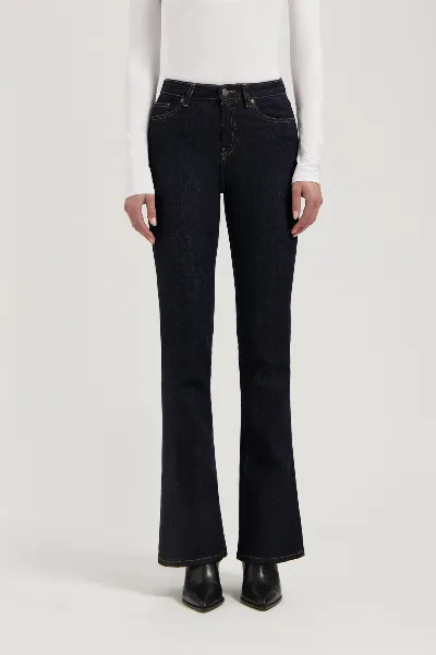 MUD Jeans MUD Jeans Damen vegan Jeans High Flared Isy Strong Blau