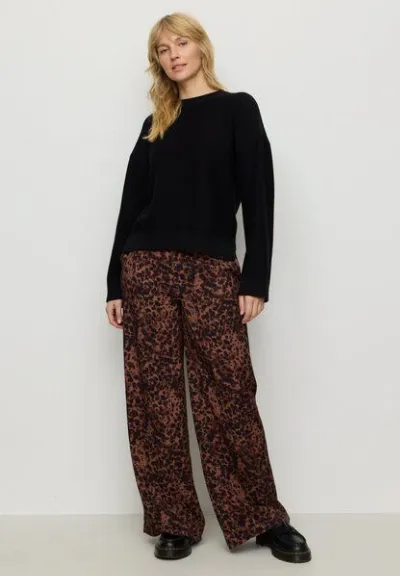 recolution Damen Hose aus aus LENZING ECOVERO Viskose - SYRINGA LEO - recolution