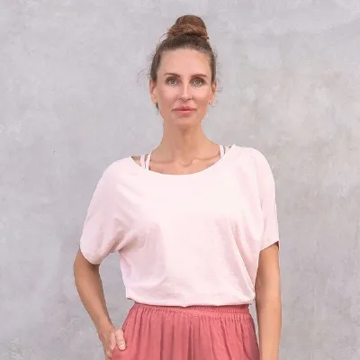Jaya Jaya MARIA- Damen - lockeres Shirt für Yoga und Freizeit