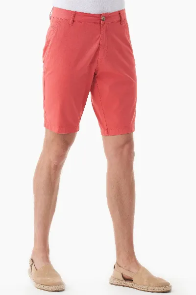 ORGANICATION ORGANICATION Herren vegan Slim-Fit Shorts Leuchtend Rot