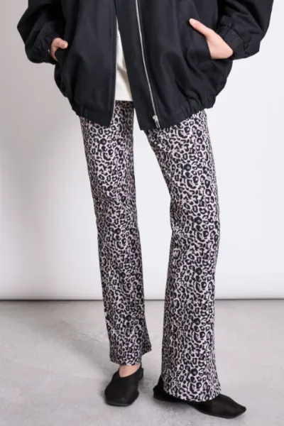JAN N JUNE JAN 'N JUNE Damen vegan Flared Leggings Leo Druck