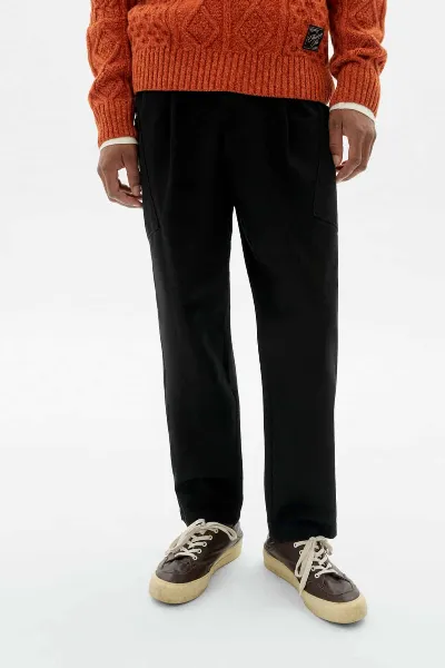 Thinking MU Hose Max Schwarz