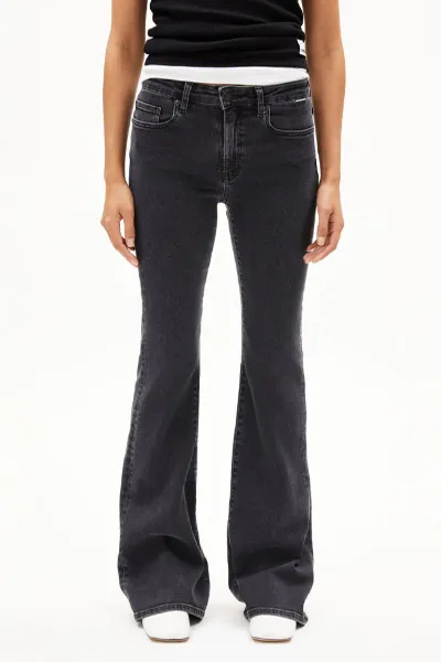 ARMEDANGELS ARMEDANGELS Damen vegan Jeans Flared Anamaa Schwarz Gewaschen