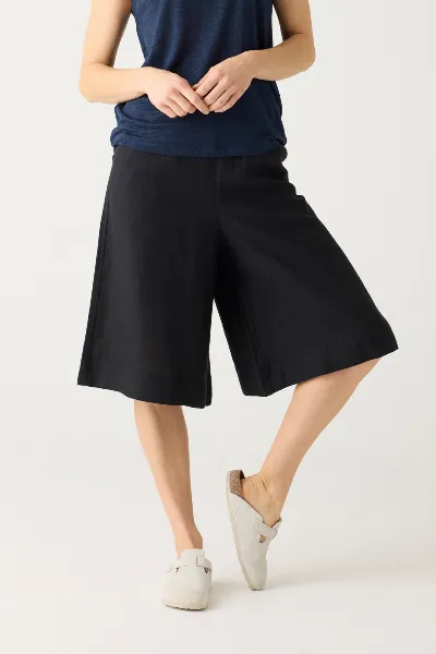 KnowledgeCotton Apparel KnowledgeCotton Apparel Damen vegan Culotte Shorts Eve Wide Black Jet