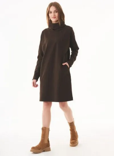 ORGANICATION ORGANICATION Sweatkleid aus Bio-Baumwolle mit Rollkragen