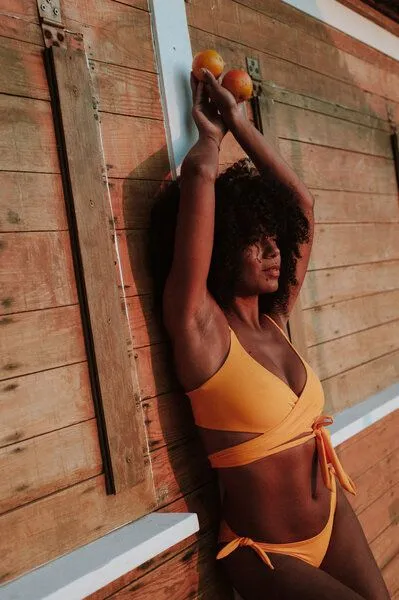 Anekdot Anekdot Bikini Slip Line