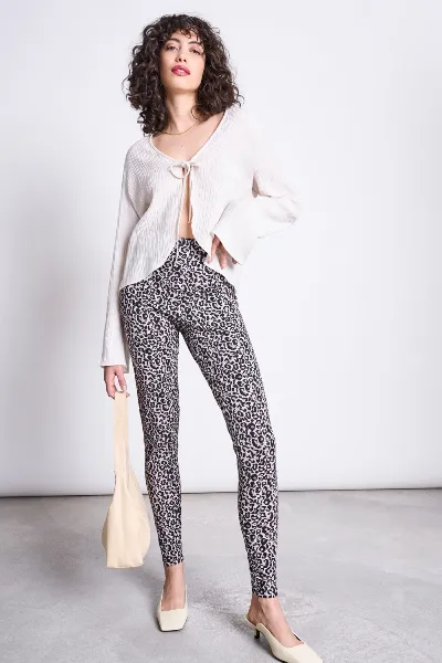 JAN N JUNE JAN 'N JUNE Damen vegan Leggings Leo Druck
