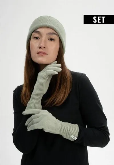 MELA MELA Bundle Feinstrick Mütze HIMMAT + Strick Handschuhe RISHI