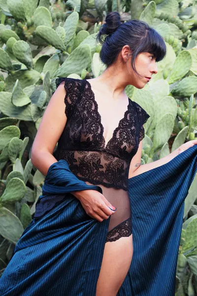 Anekdot Anekdot Damen vegan Body Amara Schwarzer Samt