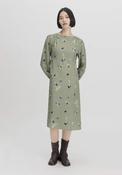 hessnatur hessnatur Damen Kleid Midi Regular aus TENCEL™ Lyocell - grün