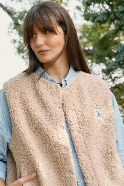 Zèta Zèta Damen vegan Weste Sherpa Camel Beige