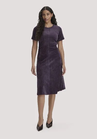hessnatur hessnatur Damen Samt-Jerseykleid kniebedeckend Slim aus TENCEL™ Modal mit Bio-Baumwolle - lila