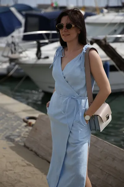 Amber Linen Amber Linen Damen vegan Wickelkleid Dubai Himmelblau