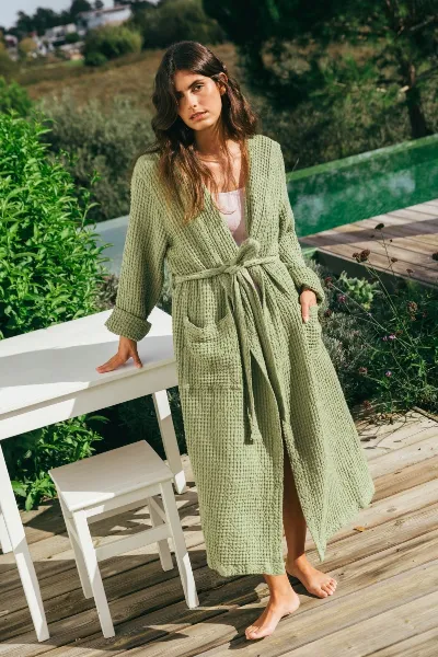 AmourLinen AmourLinen Damen vegan Bademantel Waffel Snuggle Moosgrün