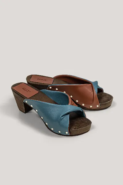 AGAZI AGAZI Damen vegan Clogs All That She Wants! Blauw En Caramel Bruin