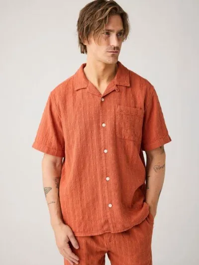 KnowledgeCotton Apparel KnowledgeCotton Apparel Kurzarm Hemd mit Strucktur aus Bio-Baumwolle