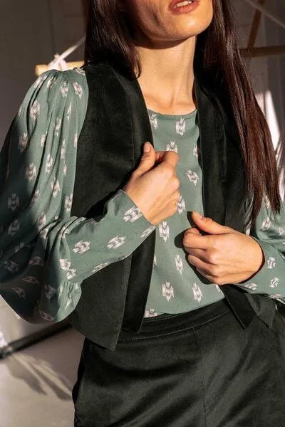 WiDDA berlin WiDDA berlin CAVA Bluse mit Inka-Muster und Puffärmeln ECOVERO®