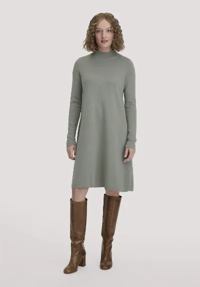 hessnatur hessnatur Damen Strick Kleid Relaxed aus TENCEL™ Lyocell mit Bio-Baumwolle - grün